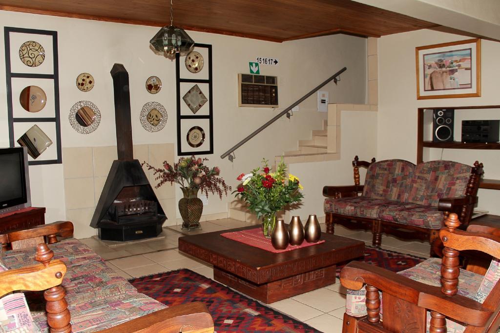 Rustenburg Guesthouse Eksteriør bilde