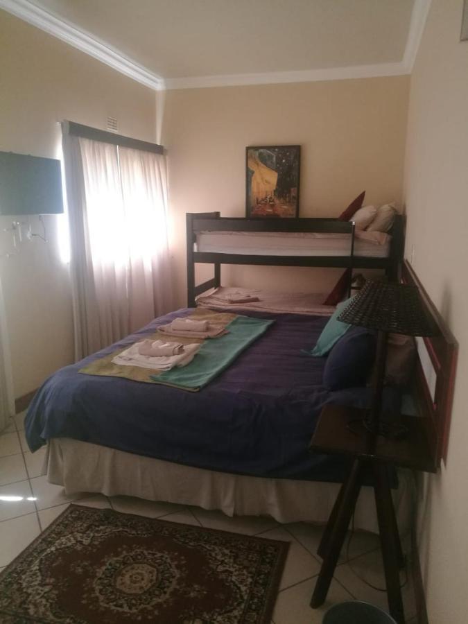 Rustenburg Guesthouse Eksteriør bilde